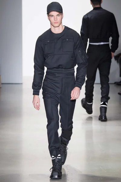 Look 40